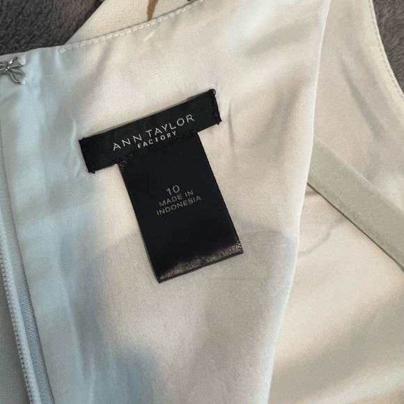 Ann Taylor Blossom Floral Dress - Picture 6 of 6